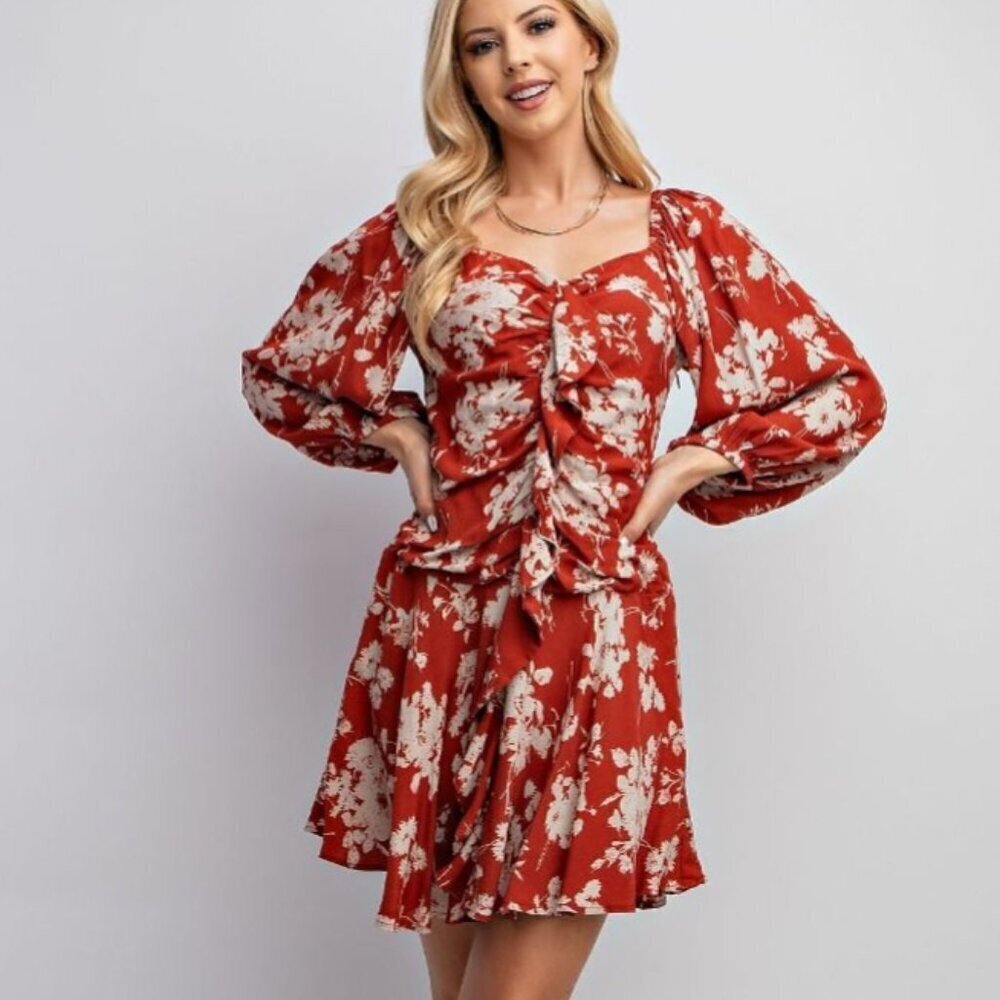 Easel Red Floral Dress Sweetheart Neckline Bubble Sleeve Ruched Bodice SZ L